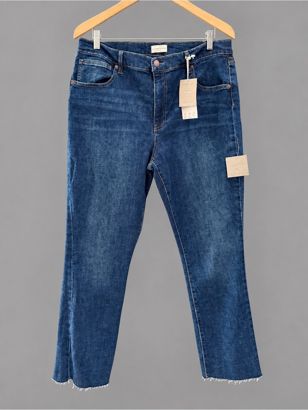 Oliver Logan Crosby Jeans NWT Size 18/34 Relaxed Fit Raw Hem